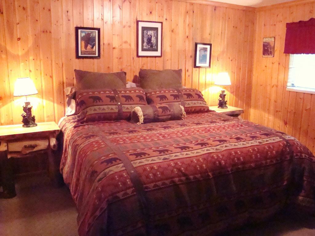 Yellowstone Wildlife Cabins West Yellowstone Kültér fotó